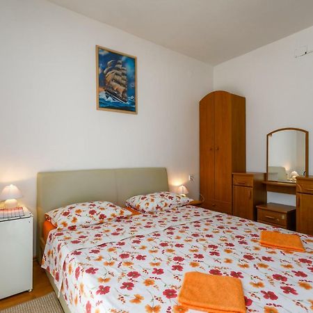 Holiday House Snjezana Krk Town Esterno foto