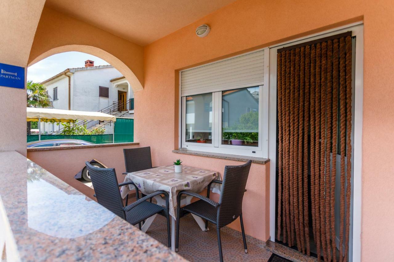 Holiday House Snjezana Krk Town Esterno foto