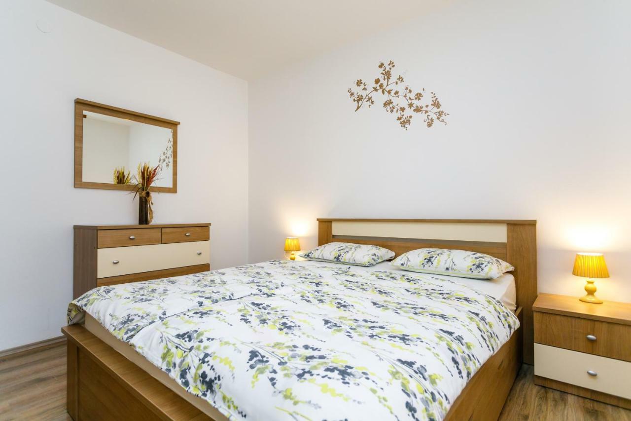 Holiday House Snjezana Krk Town Esterno foto