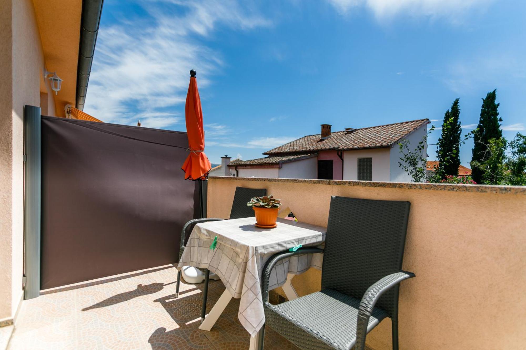 Holiday House Snjezana Krk Town Esterno foto