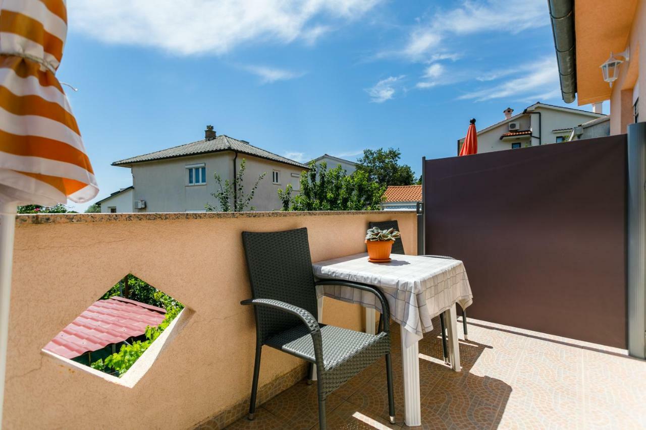 Holiday House Snjezana Krk Town Esterno foto